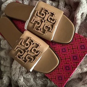 Tory Burch Ines Slide Sandal Almond Flour Tan Women 10 New in Box